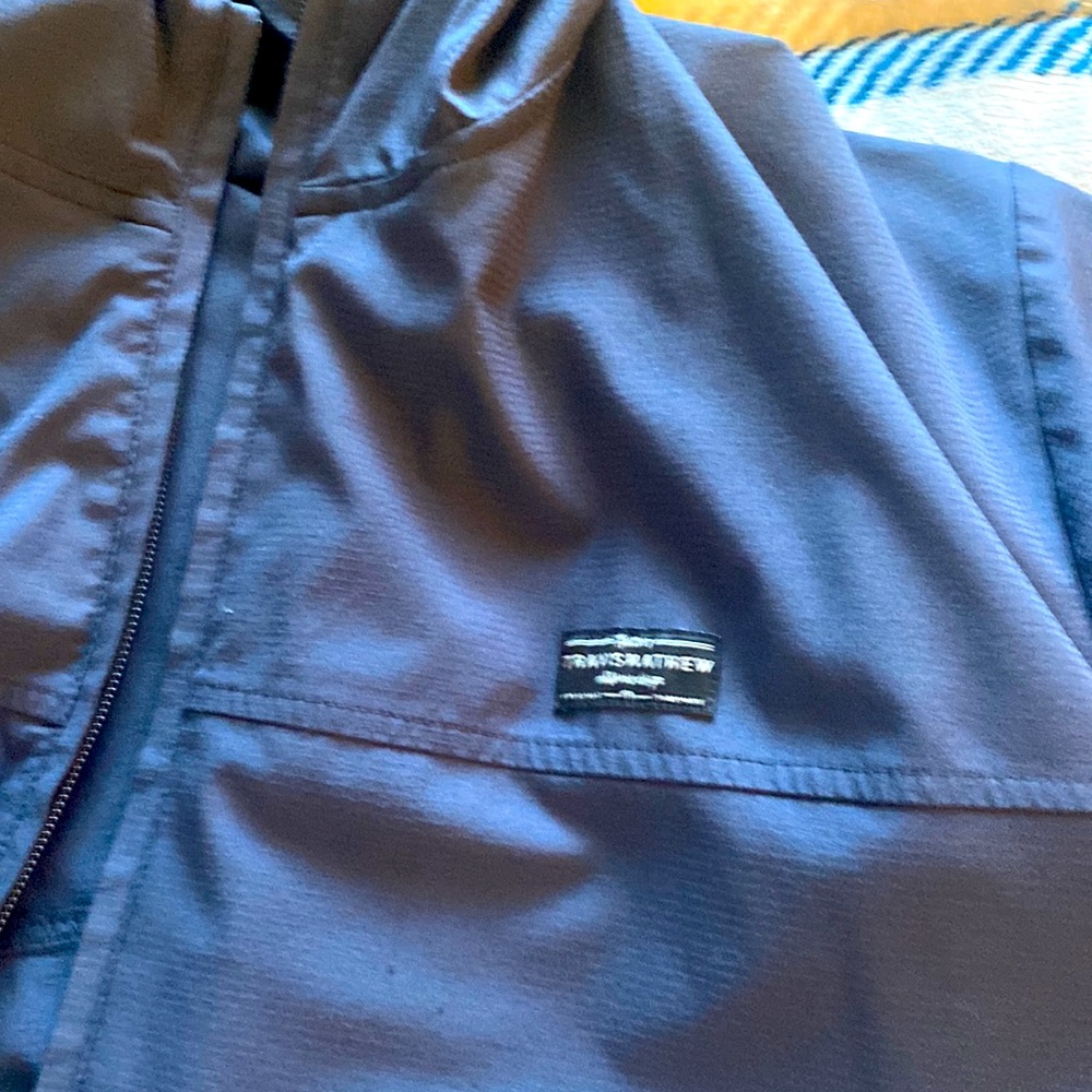 TravisMathew full zip hooded golf jacket size Xl